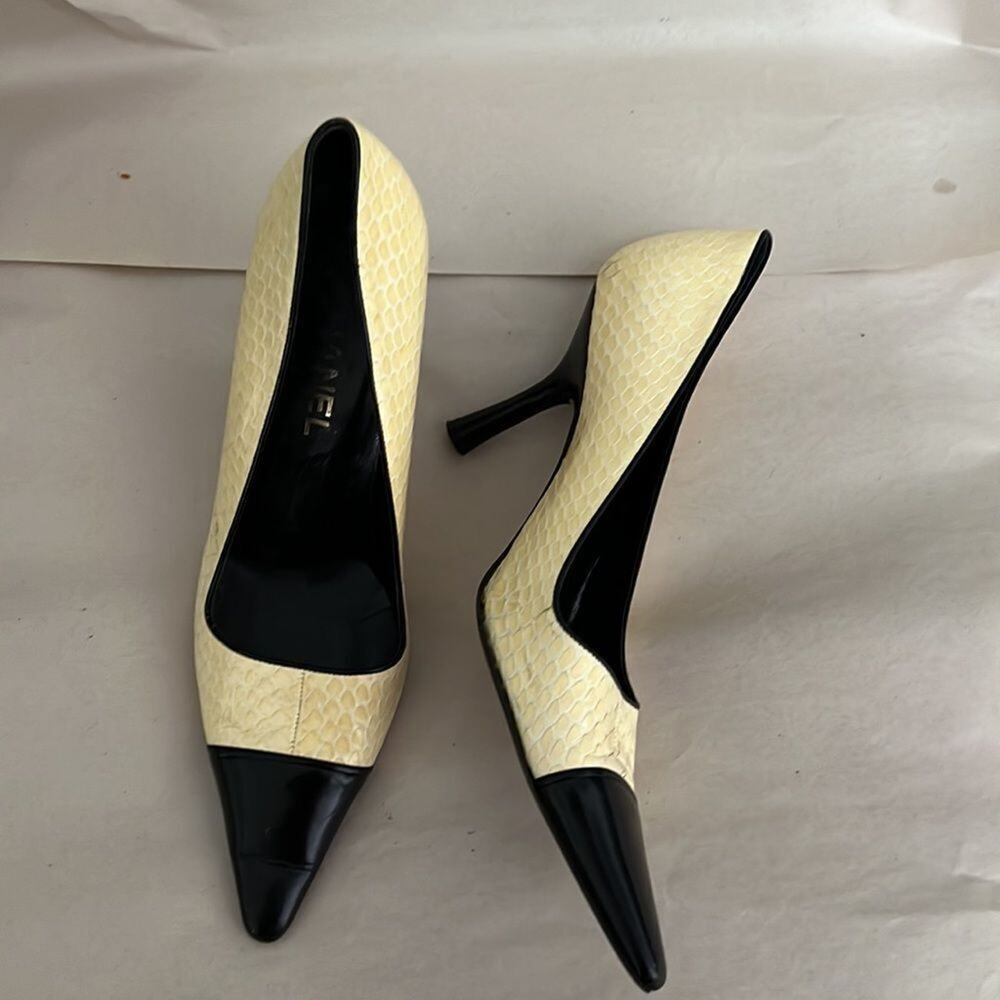 CHANEL VINTAGE SNAKESKIN PUMPS‎ SIZE 8 - Picture 2 of 8